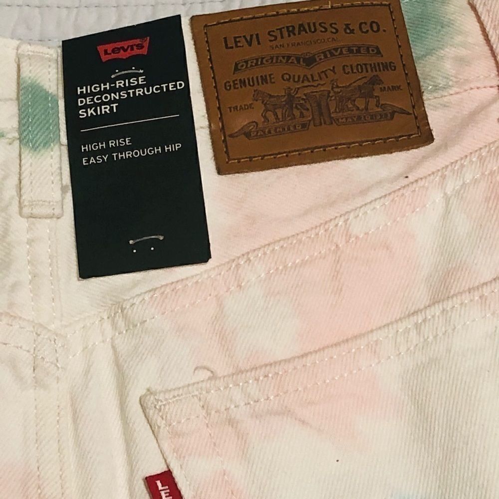 Levi's Deconstructed Tie Dye Denim Skirt (Juniors)‎ - Picture 10 of 13